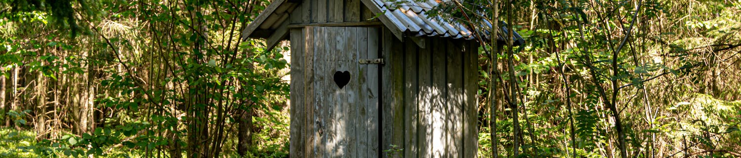 Ulkohuussin rakentaminen Huussin rakentaminen